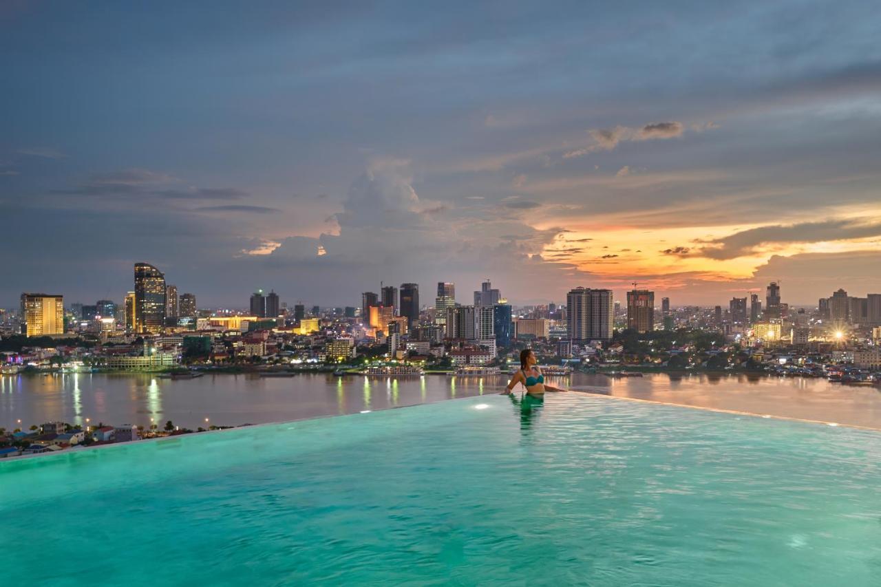 The Peninsula Phnom Penh Hotel Exterior foto